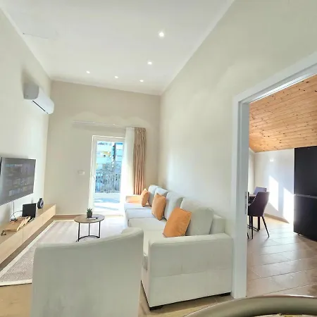 Floor Apartment *