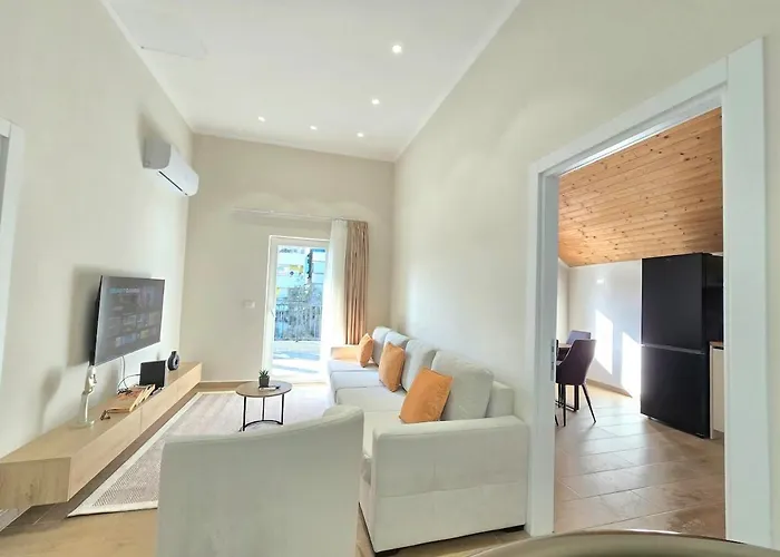 Floor Apartment *