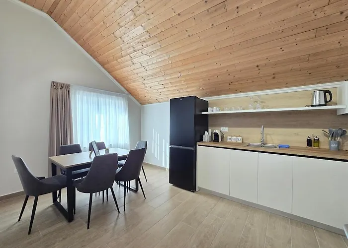Floor Apartment *